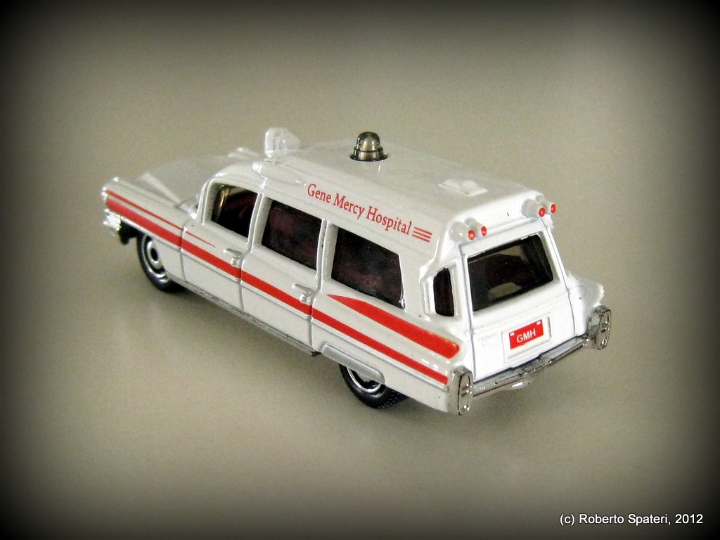 Matchbox Cadillac Ambulance 1963 (n.MB-780)